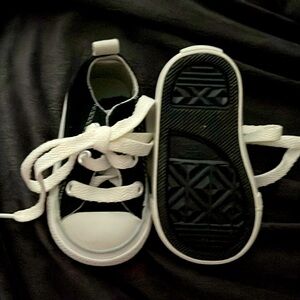Toddler  New size 3 Converse sneakers.